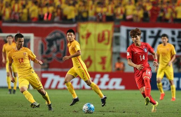世界杯预选赛中国队连扳2球 2比3惜败韩国队