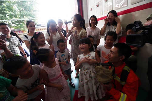 消防教育从娃娃抓起 武汉首届儿童消防作文、
