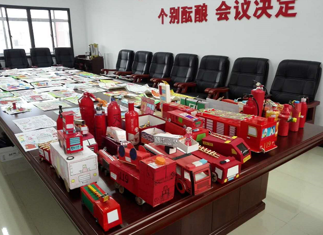 荆州51990名学生完成家庭消防作业 手工消防