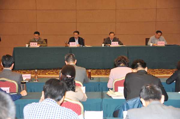2017年全省农业政策法规工作会议在武汉召开