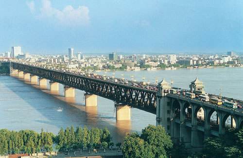 误闯长江大桥、江汉一桥,外地车将有10天警告