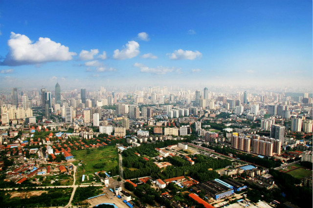 50大城市前5月卖地破万亿 武汉土地收入超30