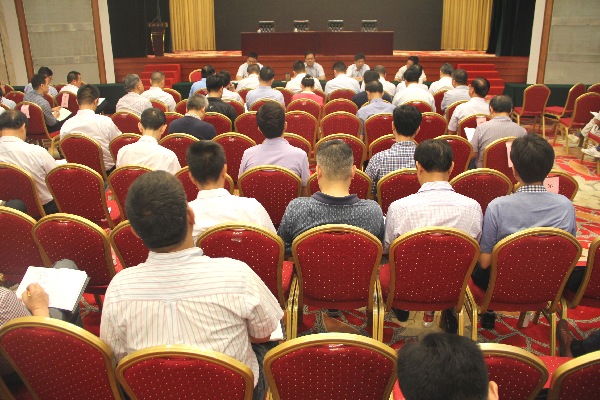 省出资企业去杠杆防风险工作会议在汉举行