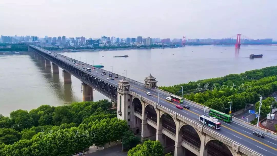 长江上最宽的桥通车了!武汉的长江大桥已有九座