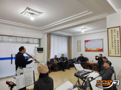 荆州市自然资源和规划局荆州区分局开展走访慰问老干部活动
